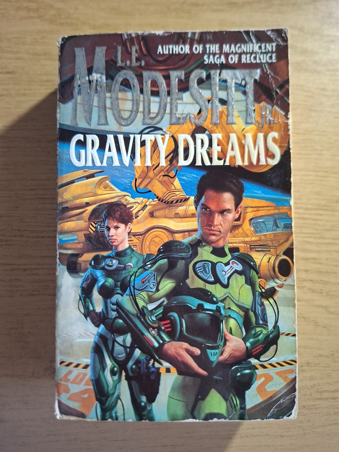 Gravity Dreams – L.E. Modesitt Jr. (Second Hand Book)