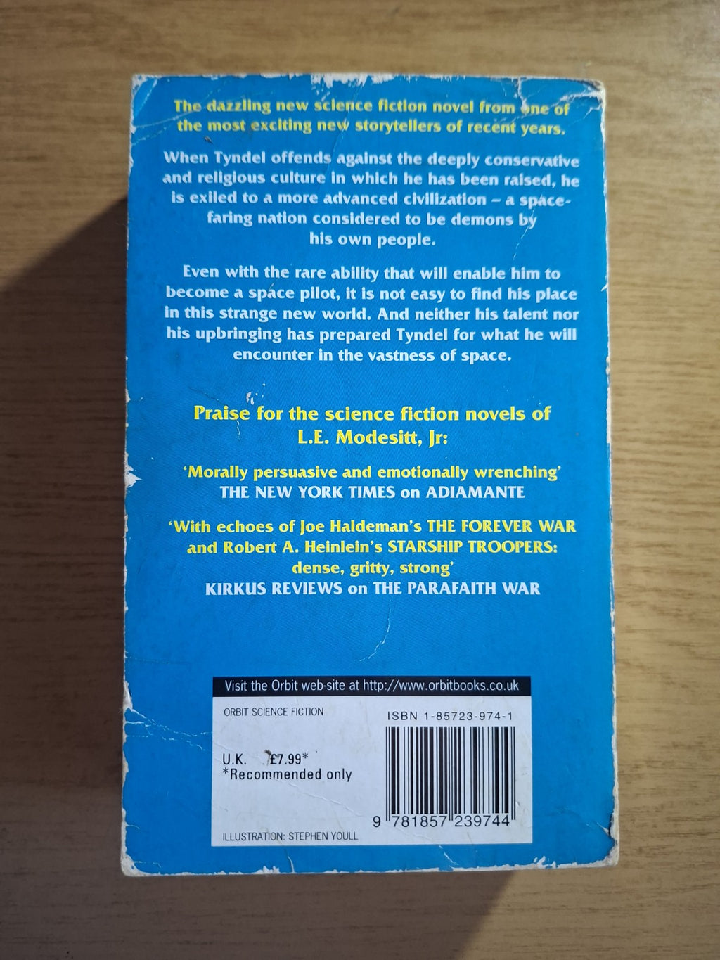 Gravity Dreams – L.E. Modesitt Jr. (Second Hand Book)