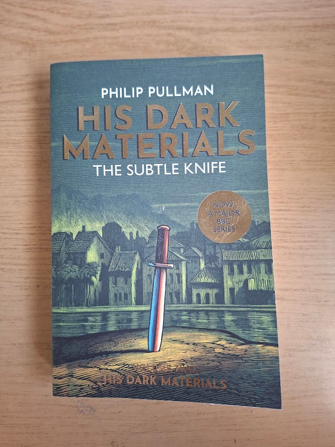 The Subtle Knife – Philip Pullman (His Dark Materials Book 2, 2017 Paperback, Second-Hand Book)