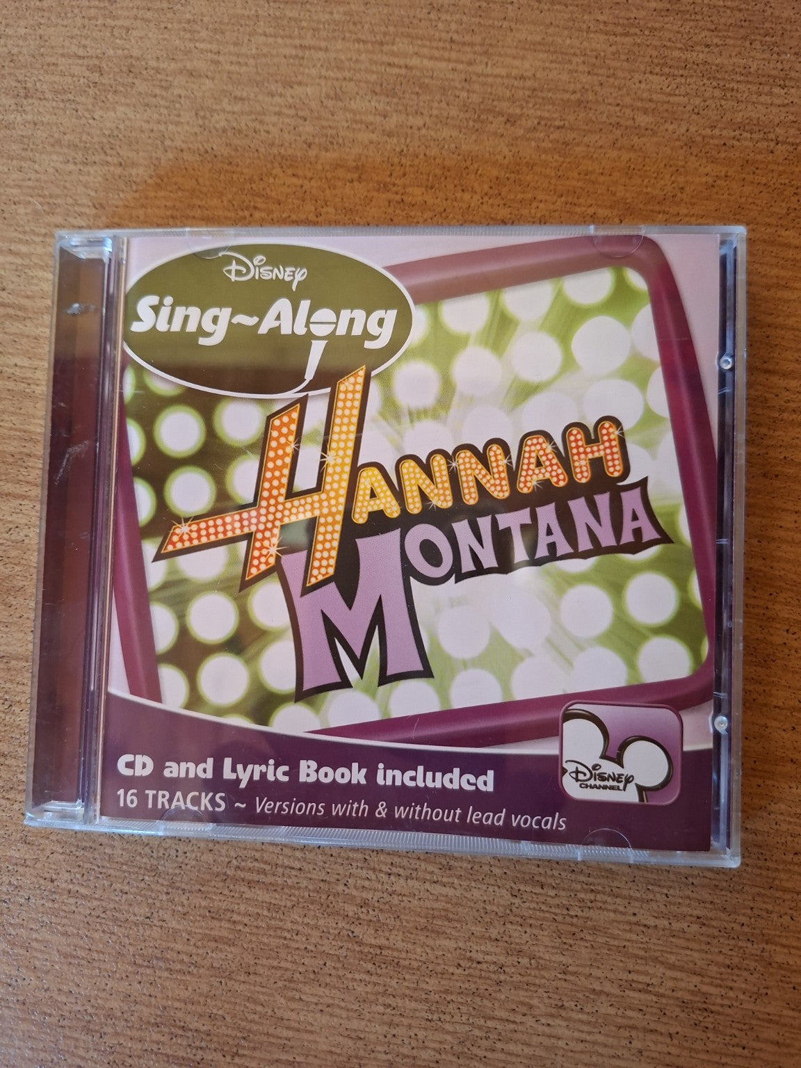 🎤 Disney Sing-Along – Hannah Montana (CD + Lyric Book, 2007) (Second-Hand)