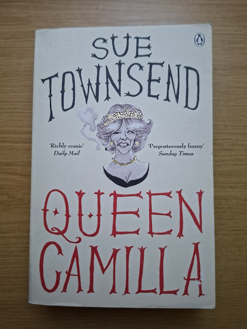 Queen Camilla – Sue Townsend (Second-Hand)