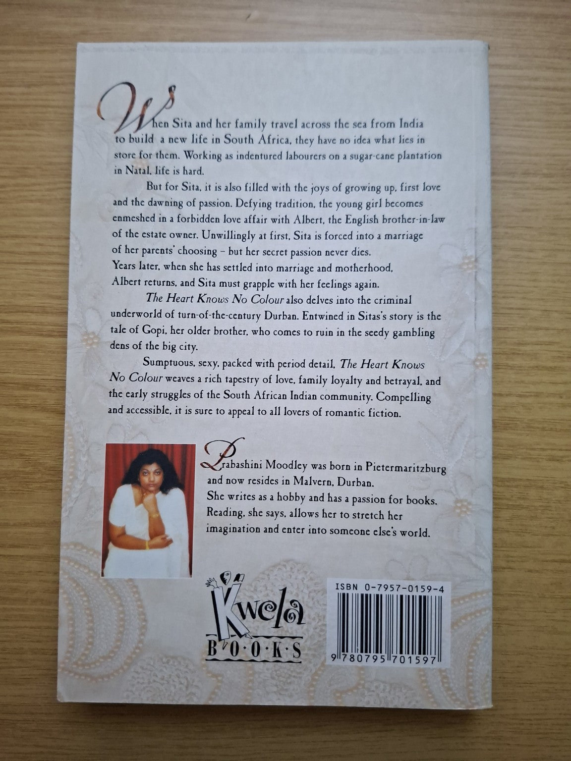 The Heart Knows No Colour – Praba Moodley (Second-Hand)