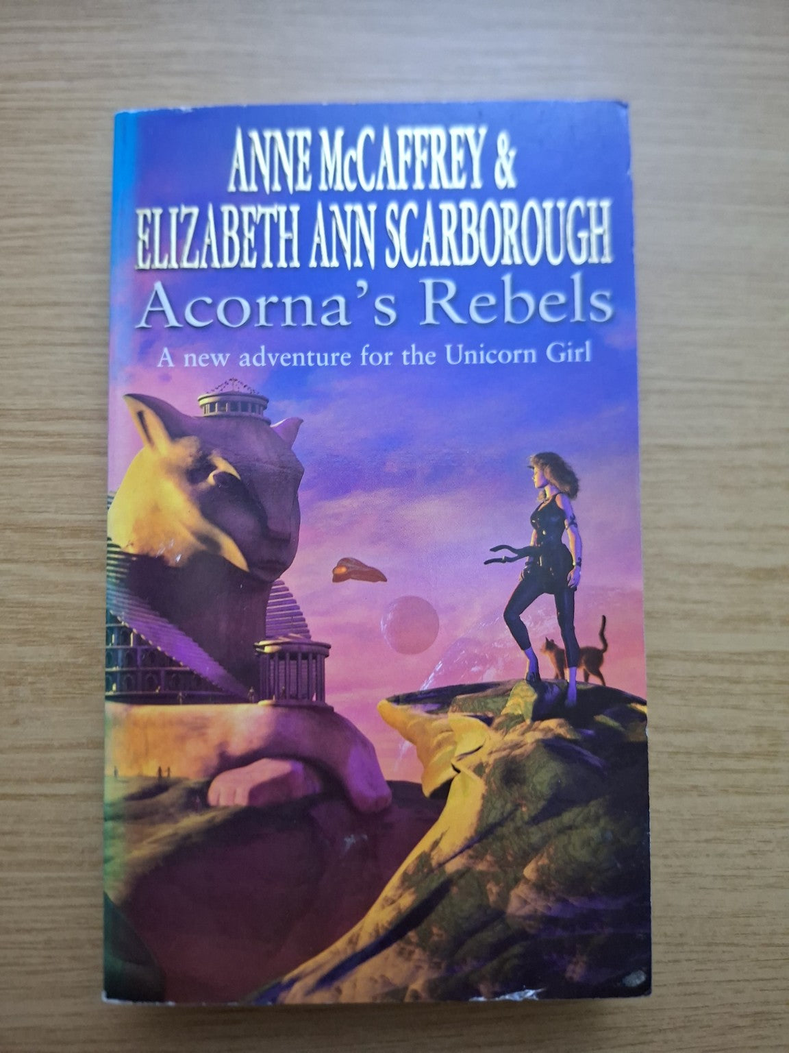 Acorna’s Rebels – Anne McCaffrey & Elizabeth Ann Scarborough (Second-Hand)