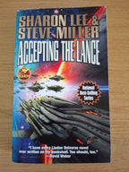 Accepting the Lance – Sharon Lee &amp; Steve Miller (Second-Hand)