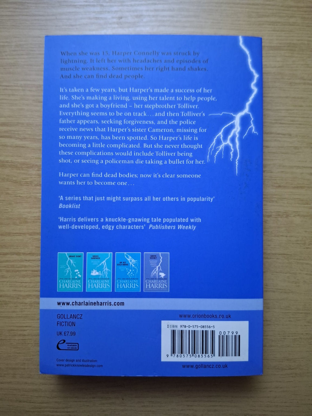 Grave Secret – Charlaine Harris (Second Hand Book)