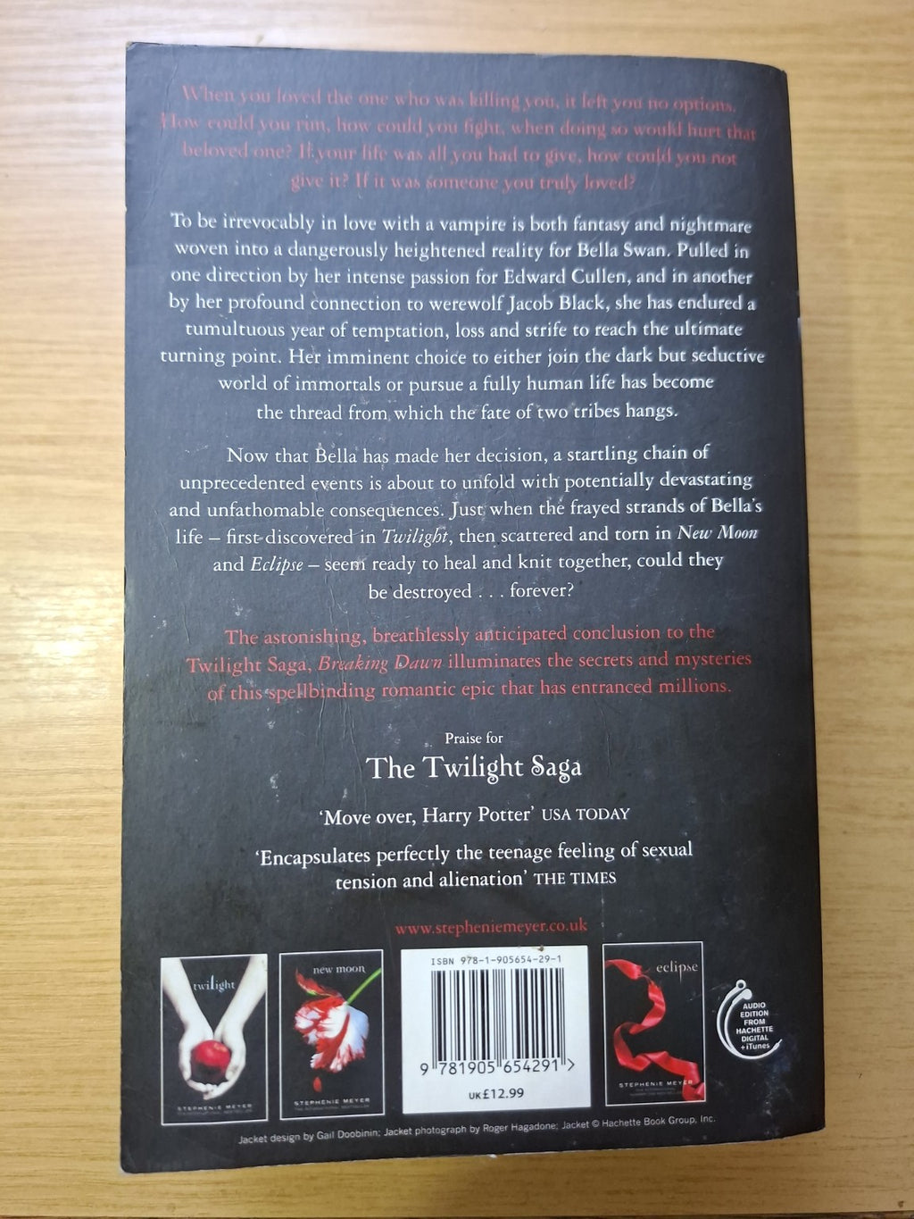 Twilight Saga 04 Breaking Dawn – Stephenie Meyer (Second Hand Book)