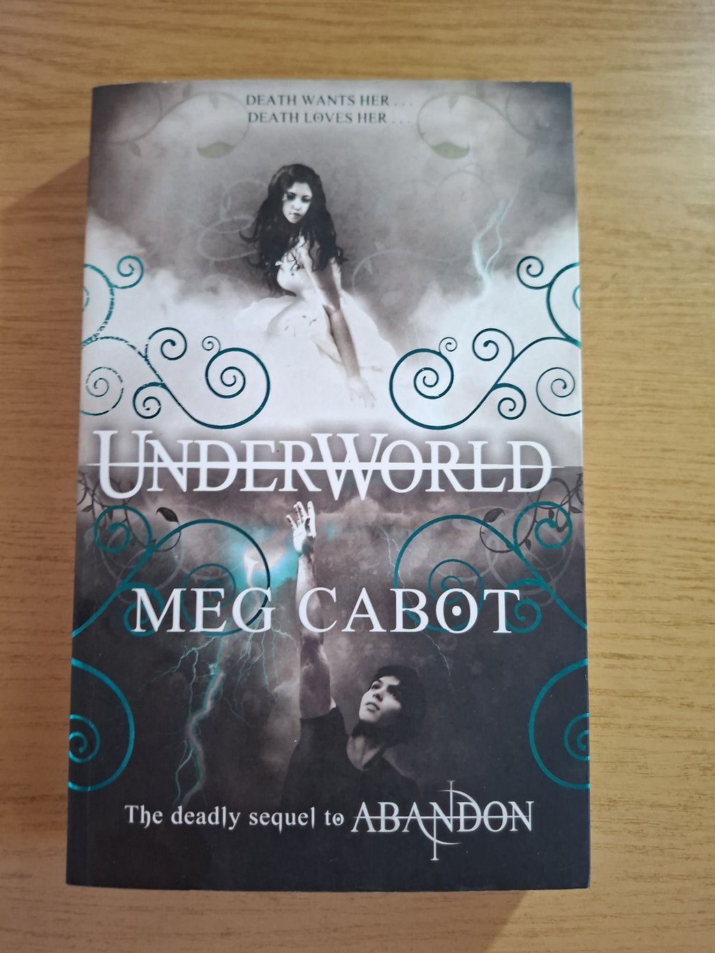 Underworld – Meg Cabot (Second Hand Book)